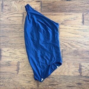 Elegant Blue One-Shoulder Swimsuit